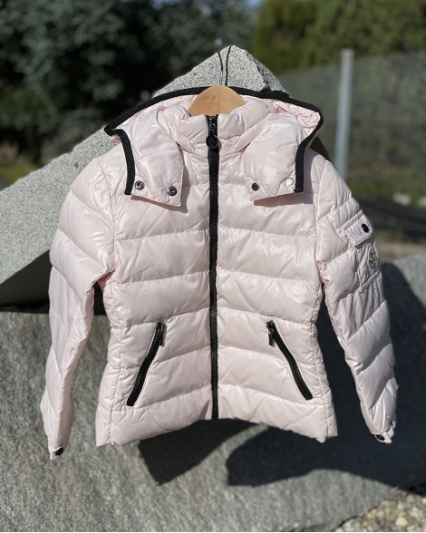 Bunda dětská Moncler světle růžová